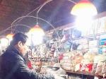 過(guò)大年農(nóng)貿(mào)市場(chǎng)新年氣氛毫不遜色