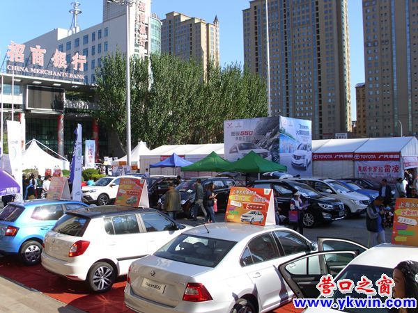 營口希望廣場成了轎車廣場