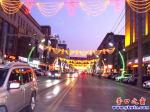 營(yíng)口市市府路的彩燈美不勝收