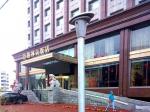 營口市新興大街邊有個光桿司令