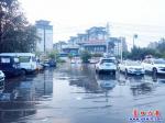 昨夜的大雨將營(yíng)口市變成了水城